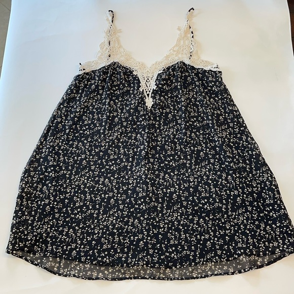 Glam Vault Black and Cream Crochet Floral Dress Size Large NWT - Picture 10 of 17